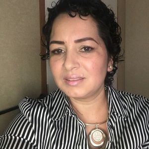 Meet your Posher, Cynthia